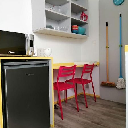 Residence Les Volets Bleus: Studio De 30 M² Classe 2 * Rochefort  Dış mekan fotoğraf