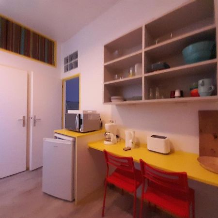 Residence Les Volets Bleus: Studio De 30 M² Classe 2 * Rochefort  Dış mekan fotoğraf