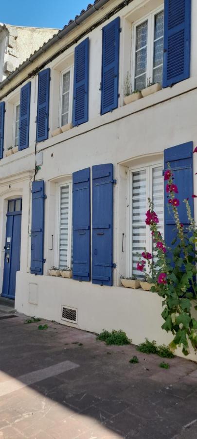 Residence Les Volets Bleus: Studio De 30 M² Classe 2 * Rochefort  Dış mekan fotoğraf